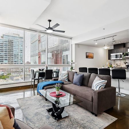 Upscale 2Br Condo - King Bed - Stunning Views YYC Buitenkant foto