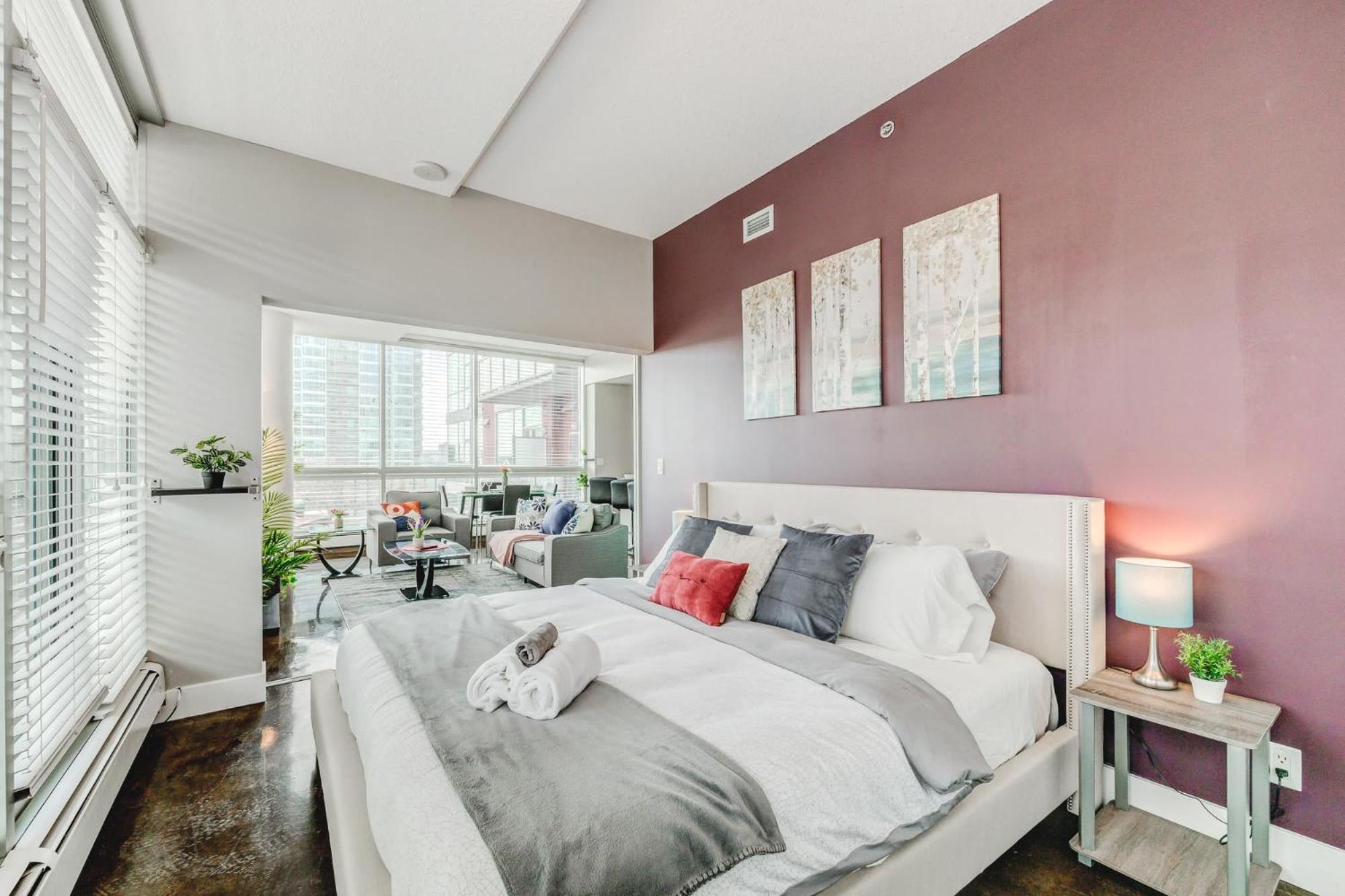 Upscale 2Br Condo - King Bed - Stunning Views YYC Buitenkant foto