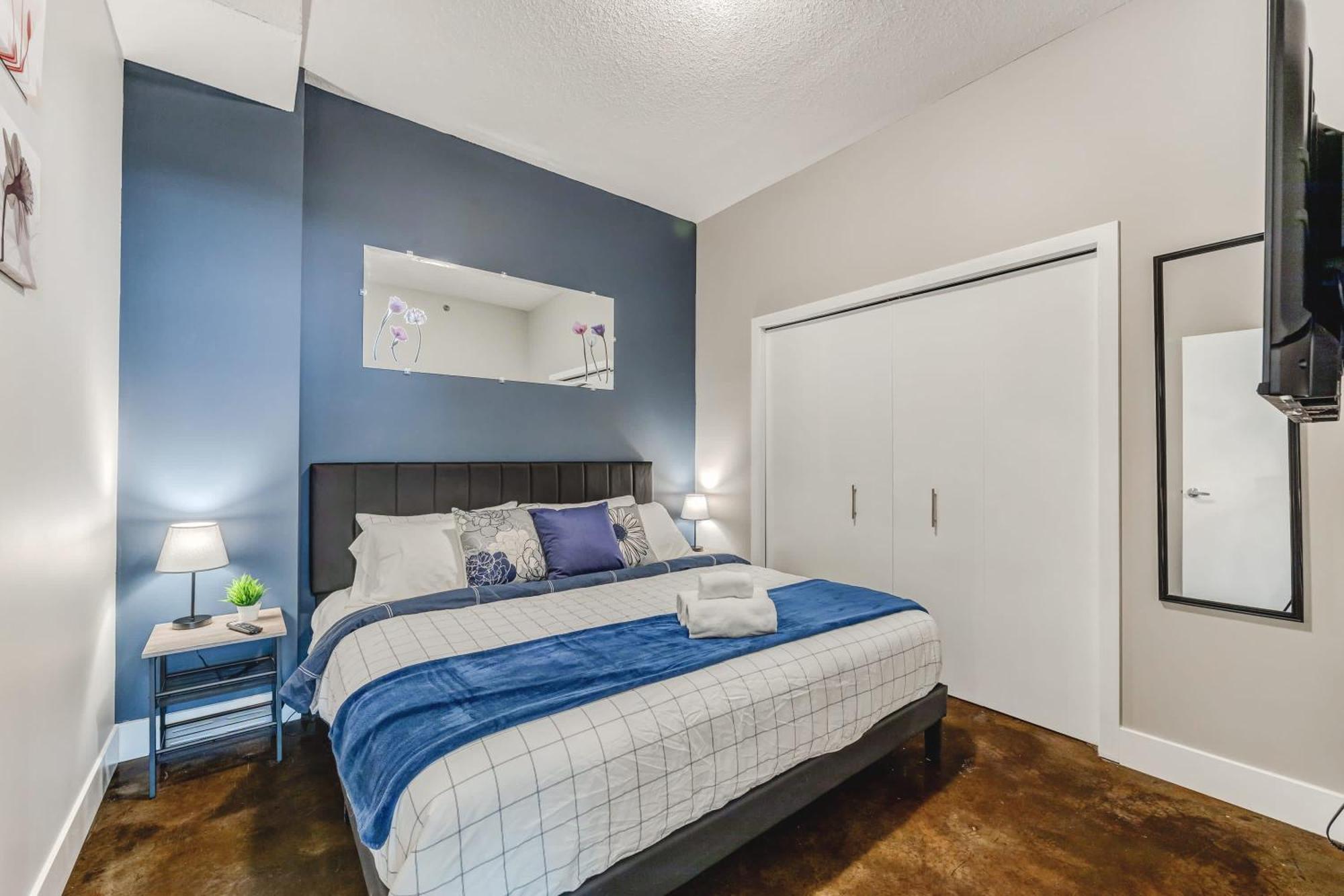 Upscale 2Br Condo - King Bed - Stunning Views YYC Buitenkant foto