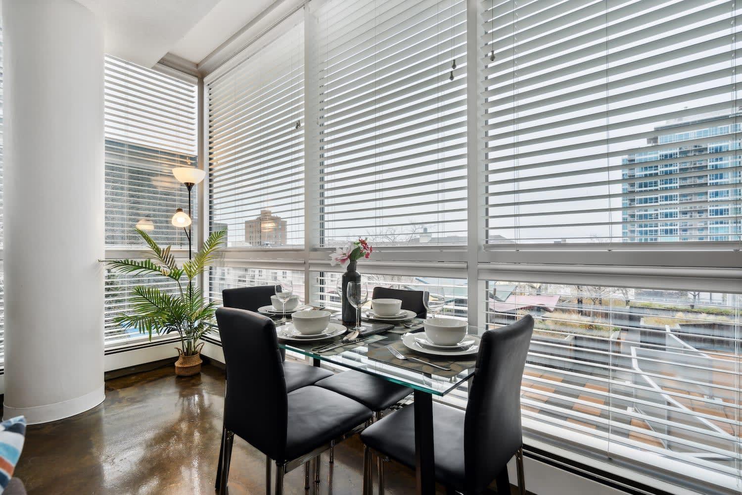 Upscale 2Br Condo - King Bed - Stunning Views YYC Buitenkant foto