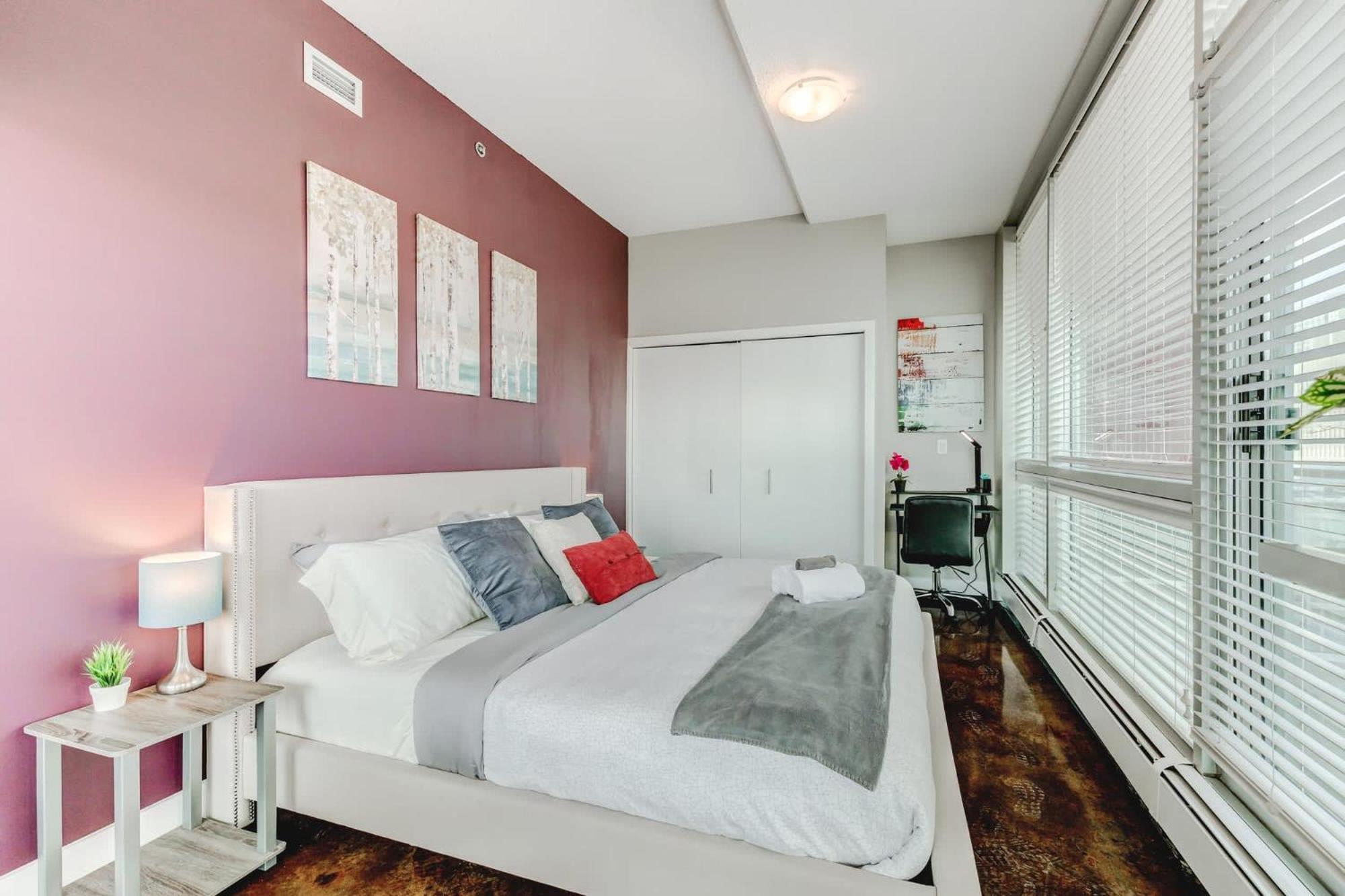 Upscale 2Br Condo - King Bed - Stunning Views YYC Buitenkant foto